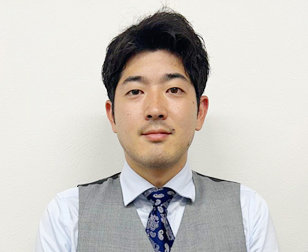 店長 川野 亮己